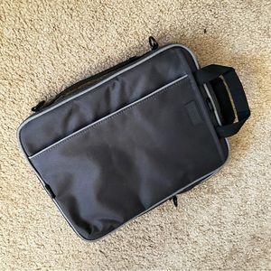 Laptop/tablet messenger bag